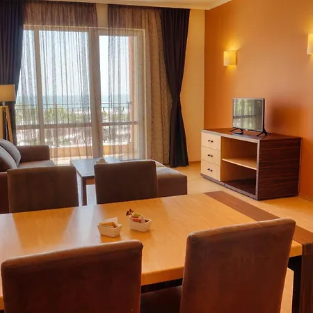 Dit Majestic Beach Apart Hotel-3